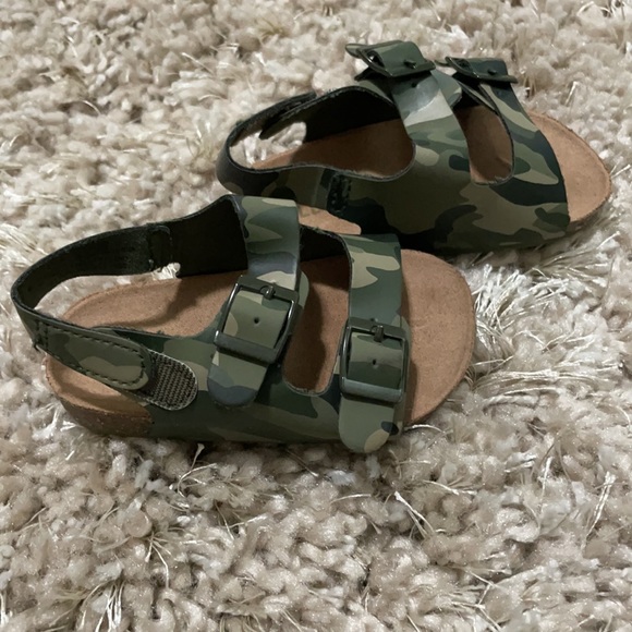 Old Navy Baby Sandals - Picture 2 of 5